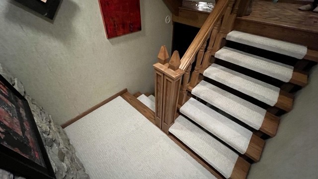 Stairway carpet runner | Tish flooring
